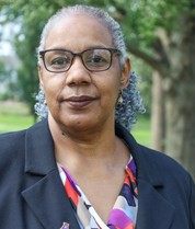 A photo of Debra Reynolds, Assistant Director of Financial Aid at Alcorn State University.