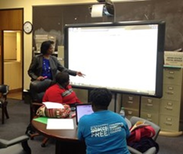 sm-Dr__Butler_mentoring_students_.jpg