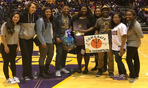LaShawn Thompson academic coach resized.jpg