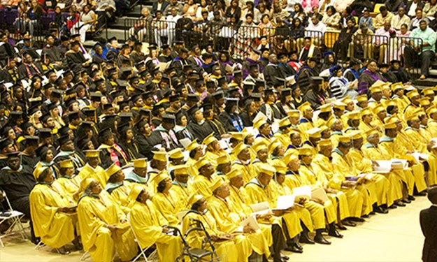 Commencement 2017 1 resized.jpg