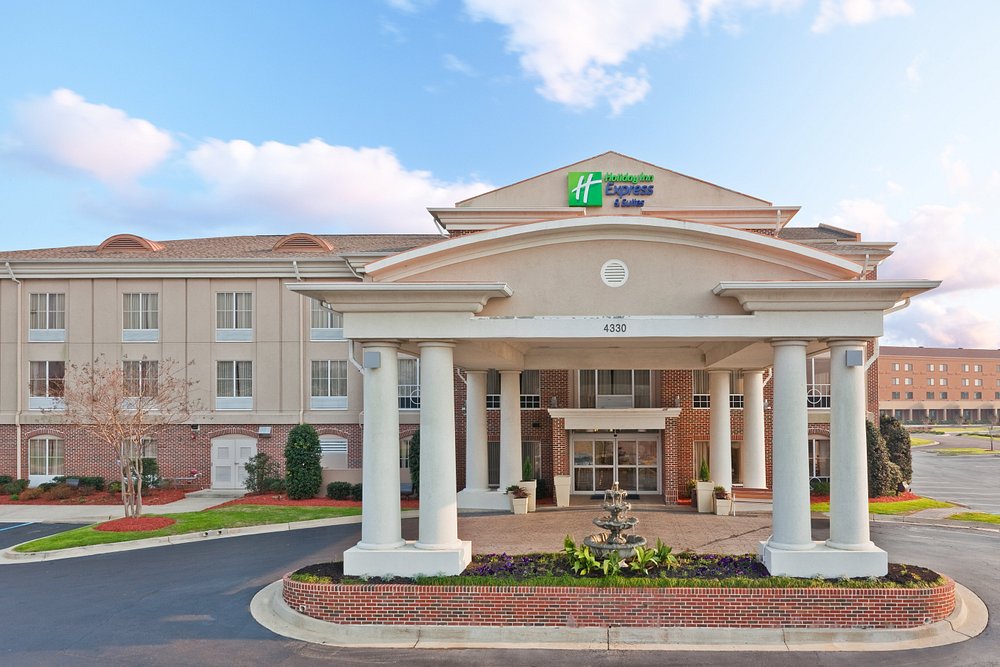 HOLIDAY INN EXPRESS